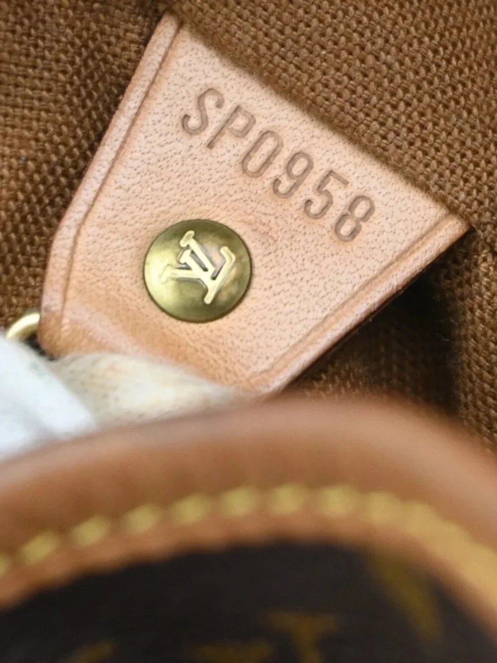 LOUIS VUITTON Montsouris MM Backpack Bag Monogram M51136 France 13KD505